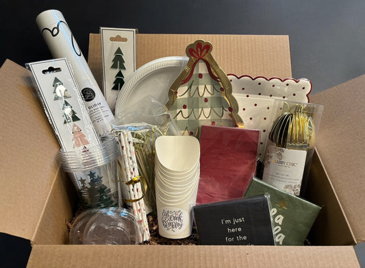 Green Tree Holiday Party Box for 8 Guests